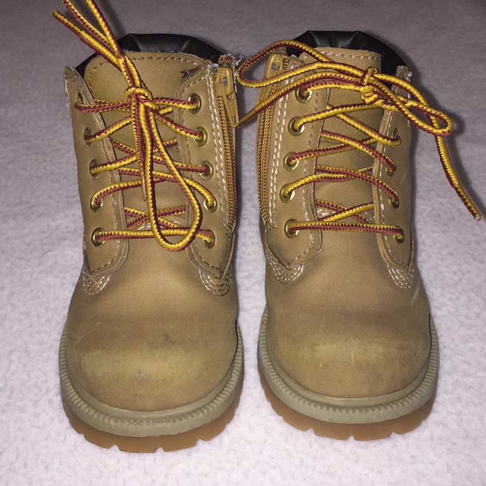 Boy boots size 7